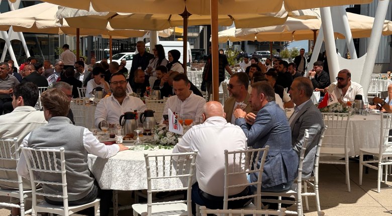 İ̇mas Derneği Olarak, Sektörümüzün Kıymetli Temsilcileriyle Autopia’nın Ev Sahipliğinde Gerçekleştirdiğimiz Kahvaltı Organizasyonunda Bir Araya Geldik.